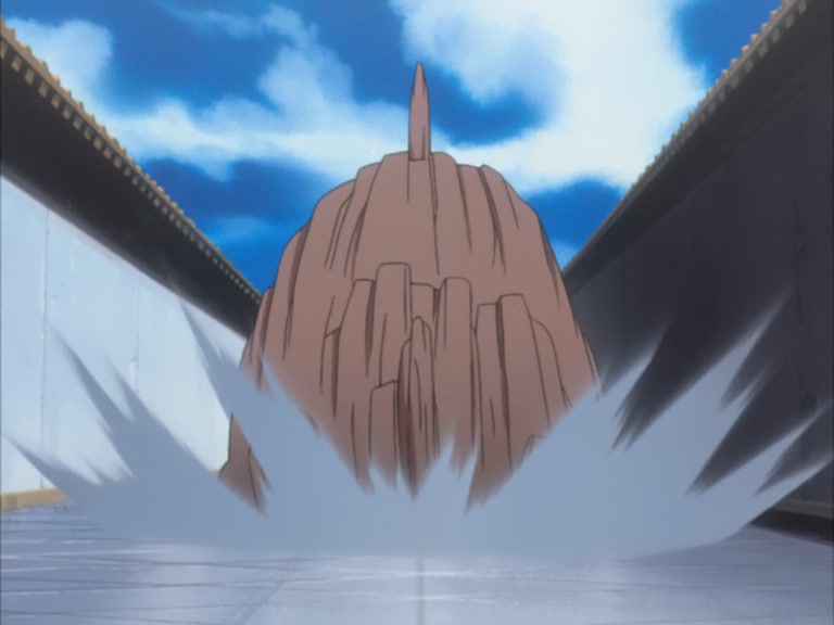 Bleach Ep 101: Mayuri's Bankai!! Sawatari: Clash of the Demon @ 00:05:27