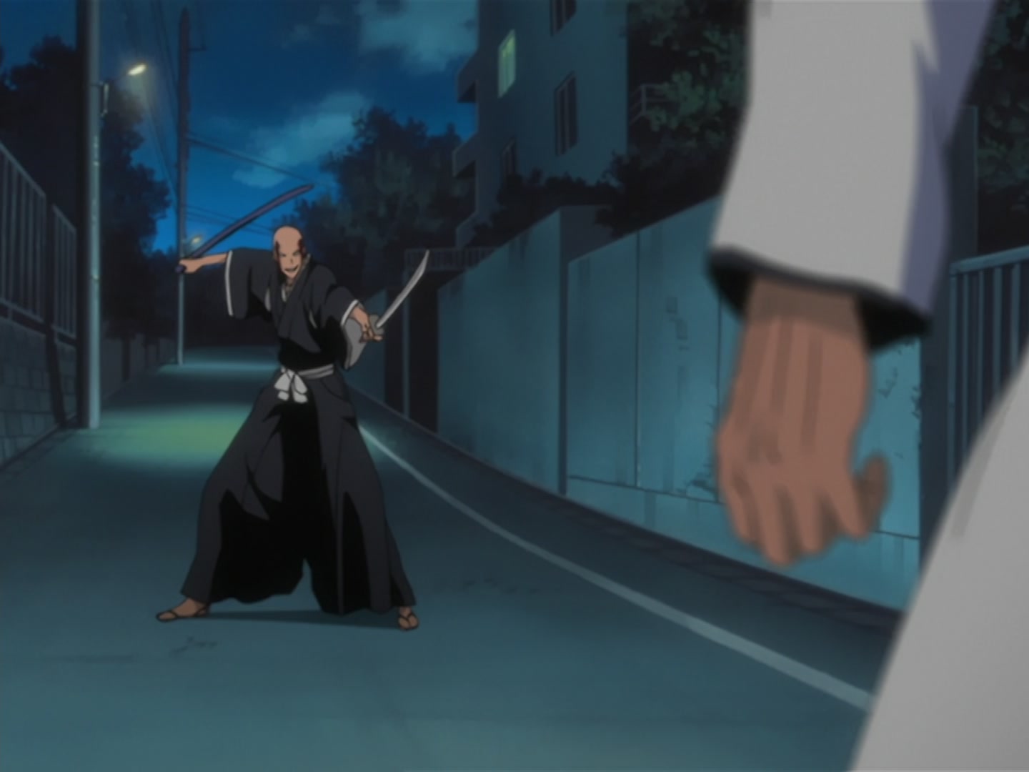 Bleach Ep 118: Ikkaku’s Bankai! The Power That Breaks Everything @ 00:09:44