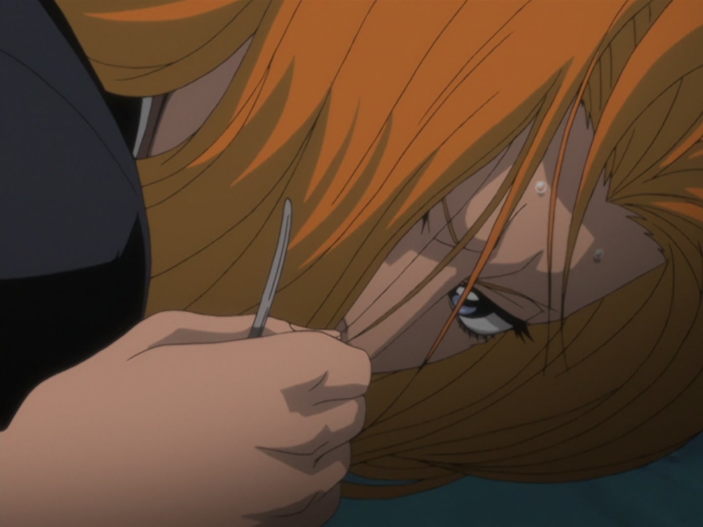 Bleach Ep 120: Hitsugaya Scatters! The Broken Hyorinmaru @ 00:16:39