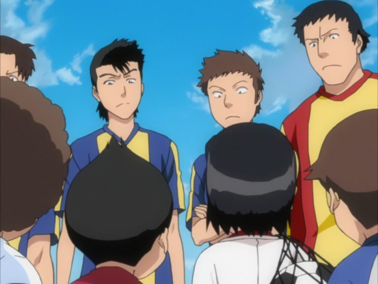 Bleach Ep 132: Hitsugaya, Karin, and Soccer Ball @ 00:03:52