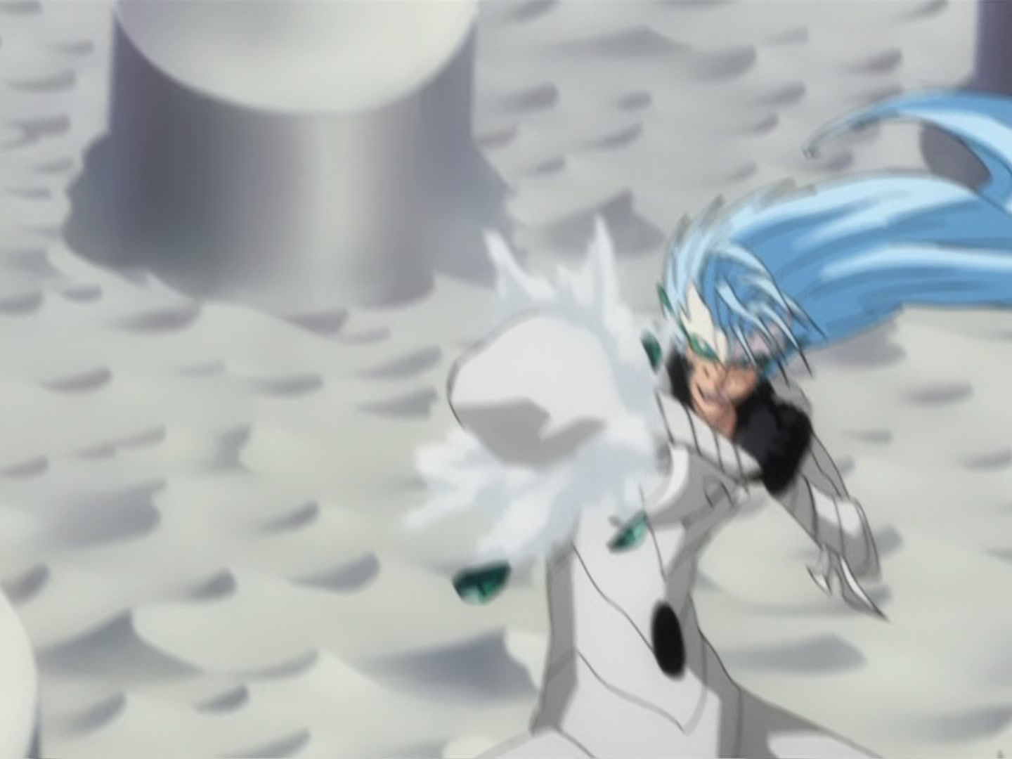 Bleach Ep 166: Desperate Effort vs. Desperate Effort! Hollowized Ichigo @ 00:12:36