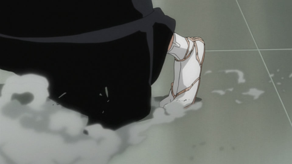 Bleach Ep 235: Clash! Hisagi vs. Kazeshini @ 00:03:57