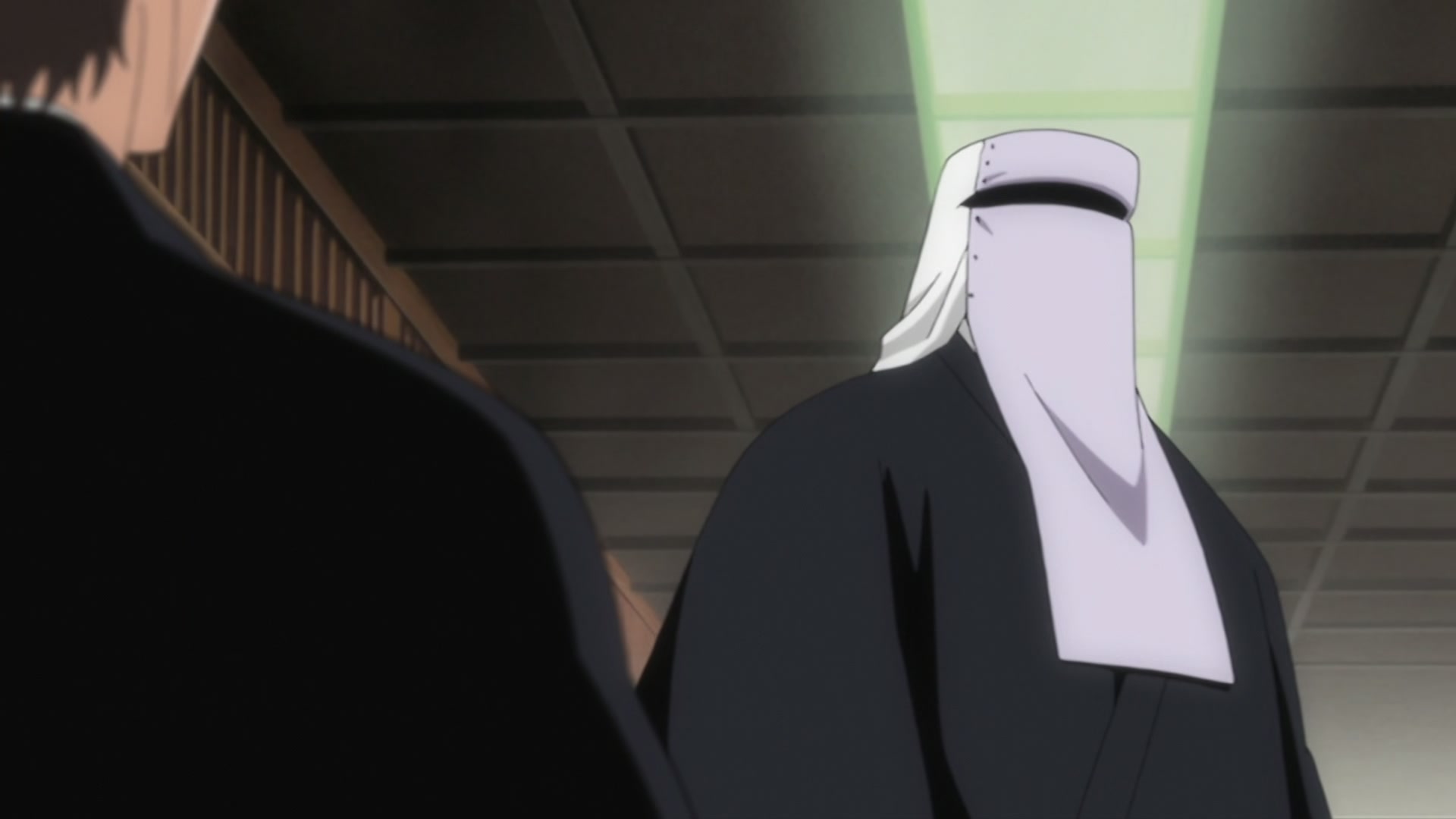 Bleach Ep 290: For the Sake of Justice?! The Man Who Deserted the Shinigami @ 00:05:46