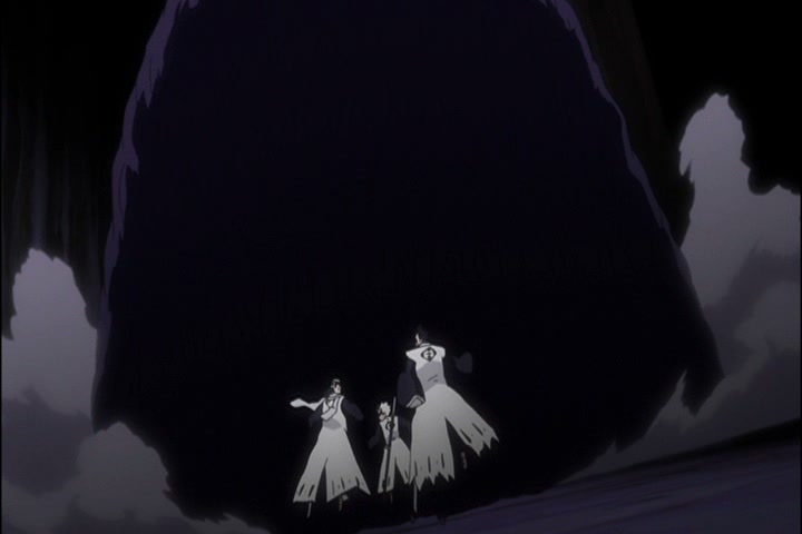 Bleach Ep 324: Recapture Seireitei! The Captains Move! @ 00:08:24