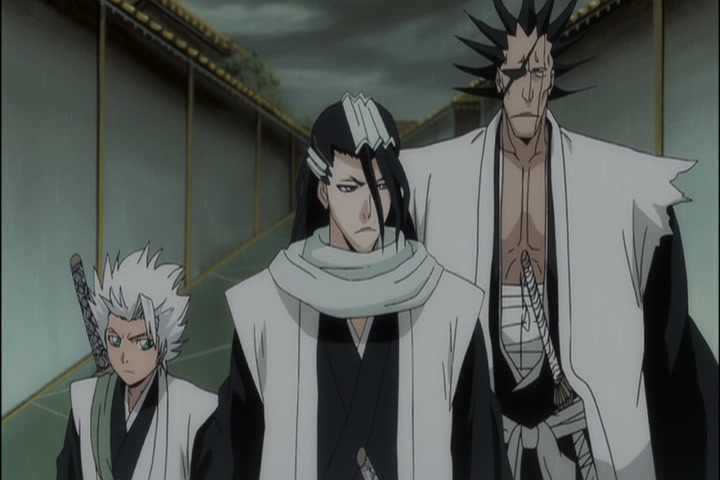 Bleach Ep 324: Recapture Seireitei! The Captains Move! @ 00:10:46