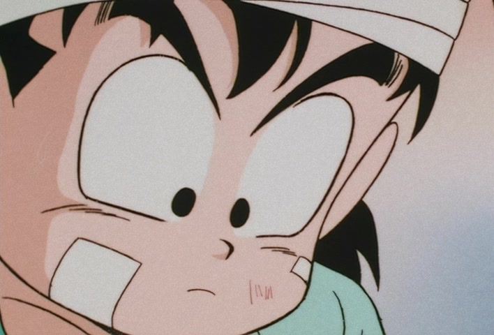 Dragon Ball Z Ep 39: Friends or Foes? Children of the Mysterious Giant Spaceship @ 02:00