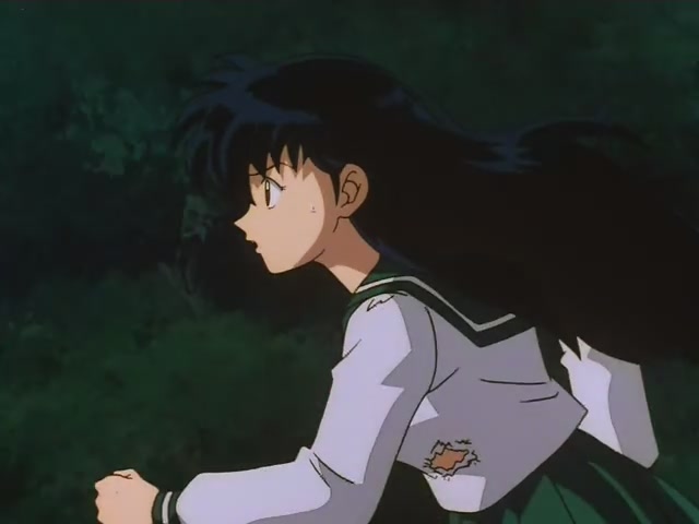 Inuyasha Ep 2: Seekers of the Sacred Jewel @ 00:02:30