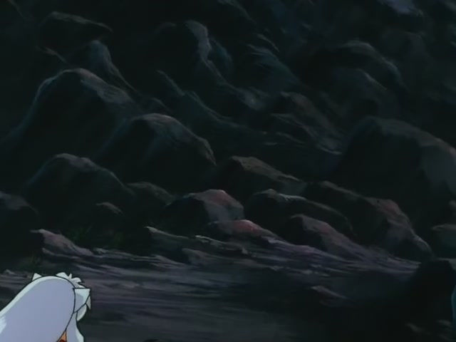 Inuyasha Ep 10: Phantom Showdown The Thunder Brothers vs Tetsusaiga @ 00:10:53