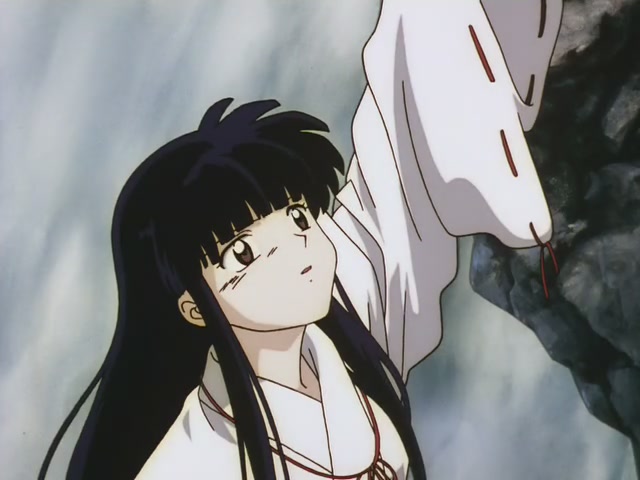 Inuyasha Ep 15: Return of the Tragic Priestess Kikyo @ 00:14:33