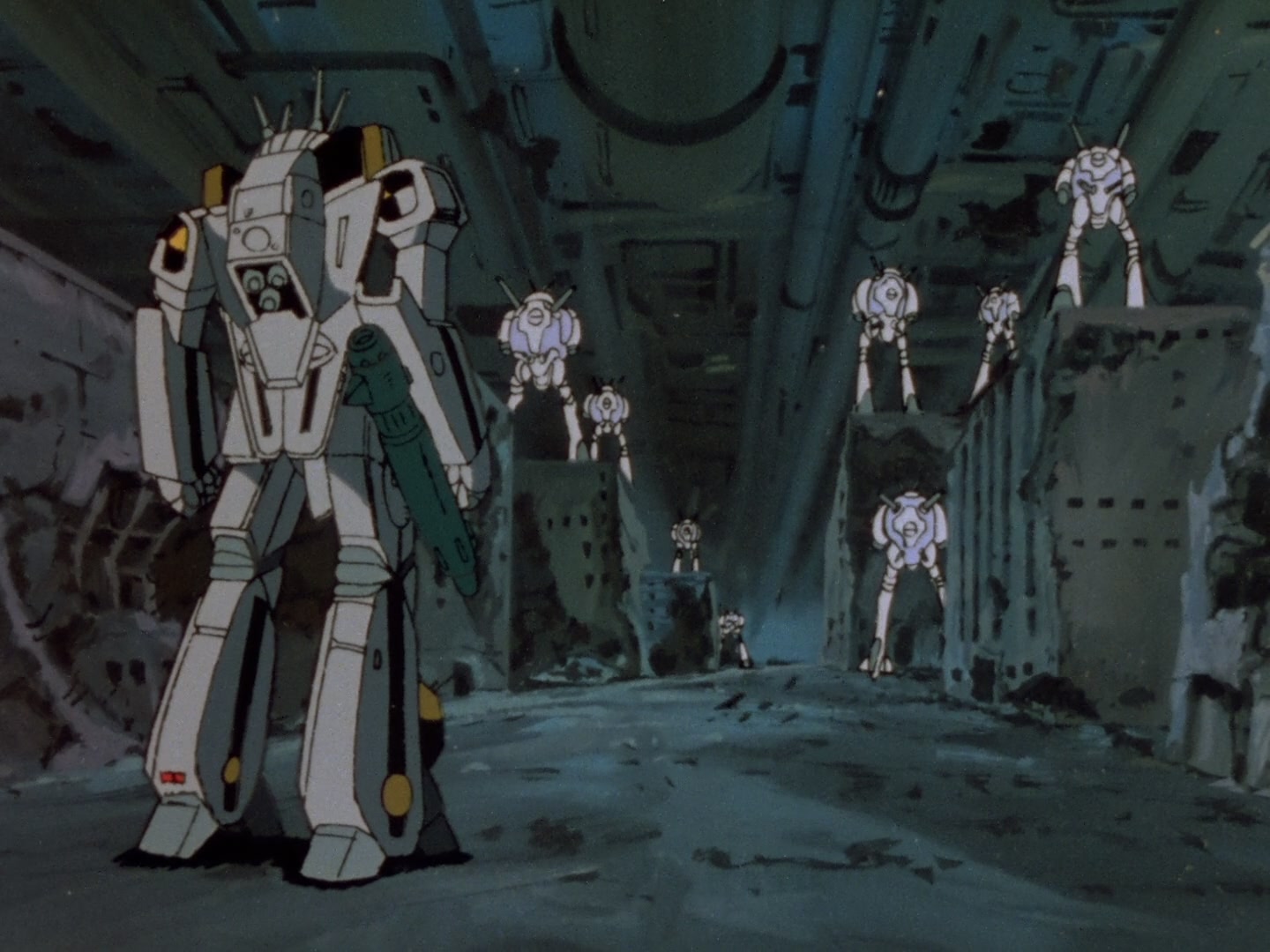Super Dimension Fortress Macross Ep 23: Drop Out @ 05:34