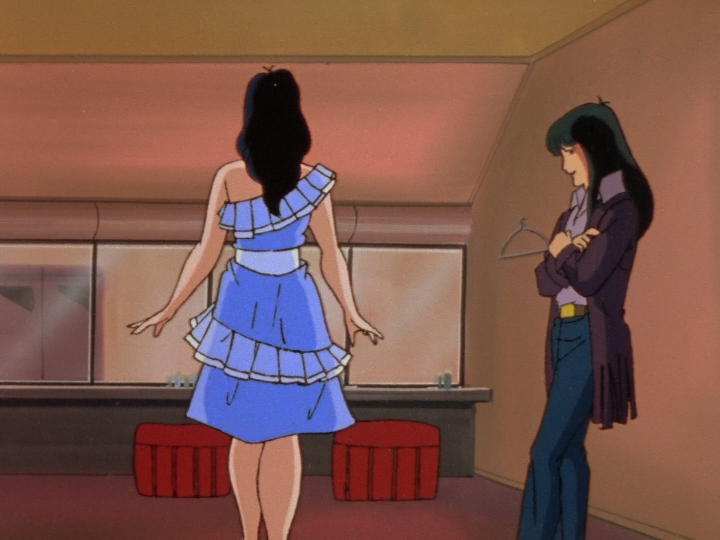 Super Dimension Fortress Macross Ep 29: Lonely Song @ 05:06