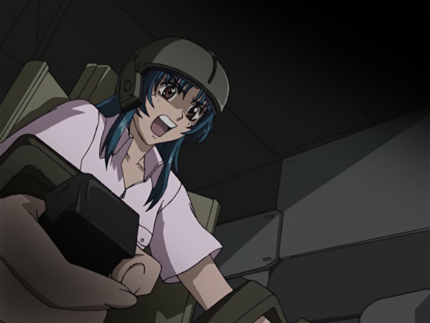 Full Metal Panic! Ep 14: Is Narashino Burning? @ 00:17:21