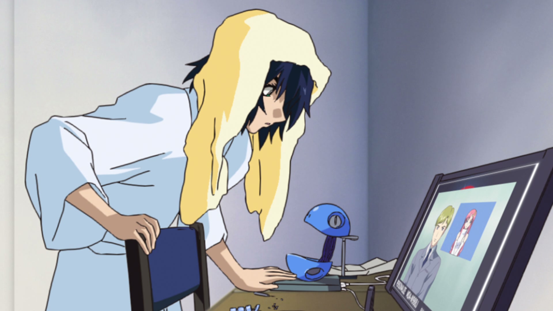 Mobile Suit Gundam SEED Ep 8: The Songstress of the Enemy Forces @ 00:05:06