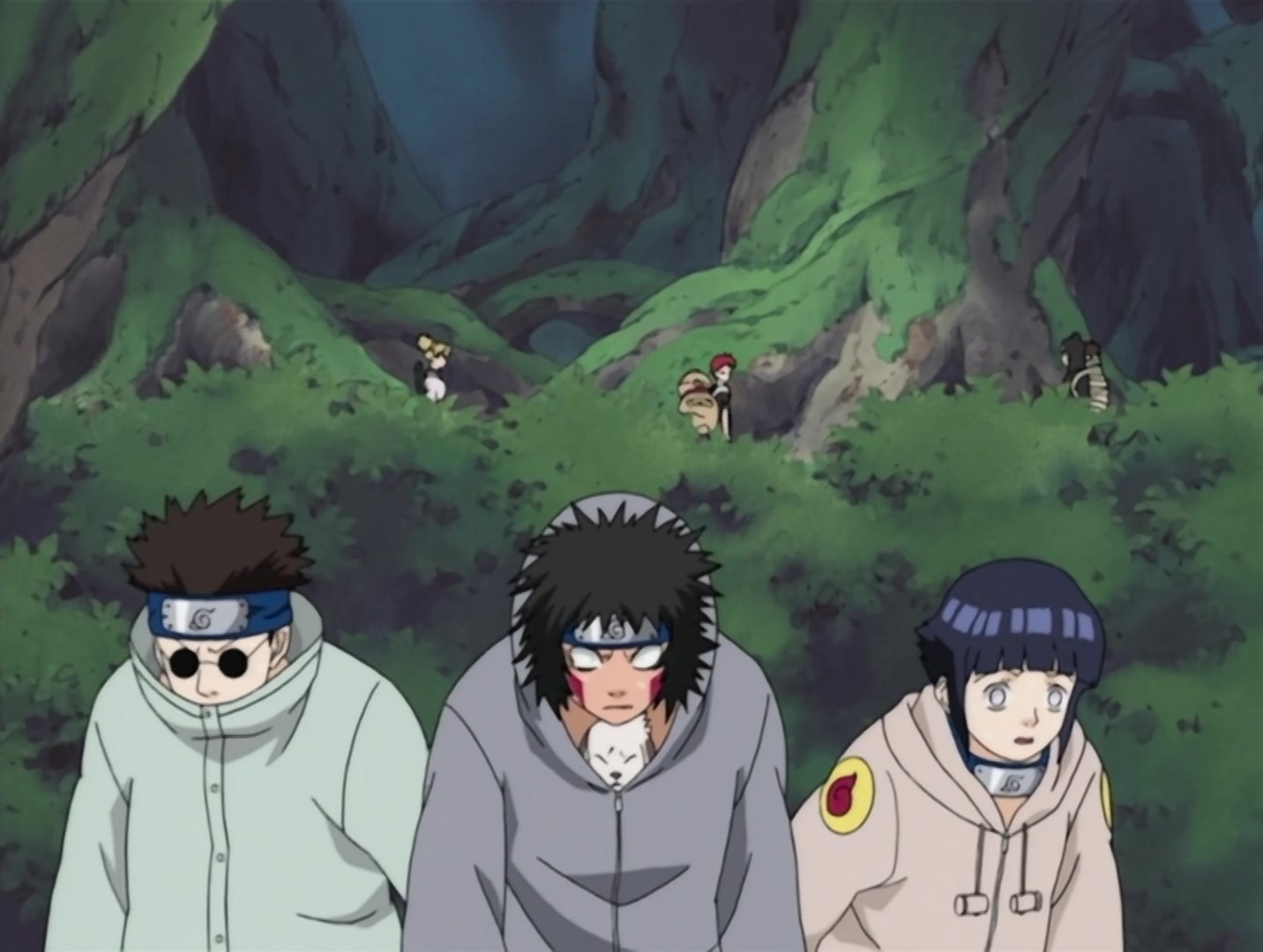 Naruto Ep 34: Akamaru Trembles: Gaara's Cruel Strength! @ 15:27