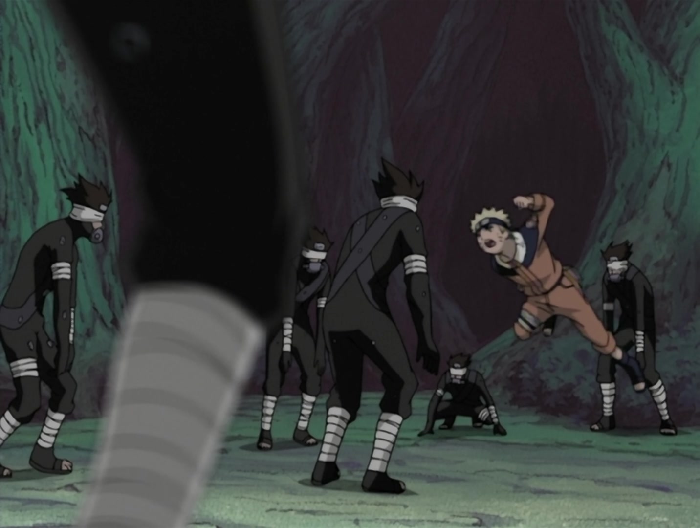 Naruto Ep 36: Clone Counterattack! @ 04:01