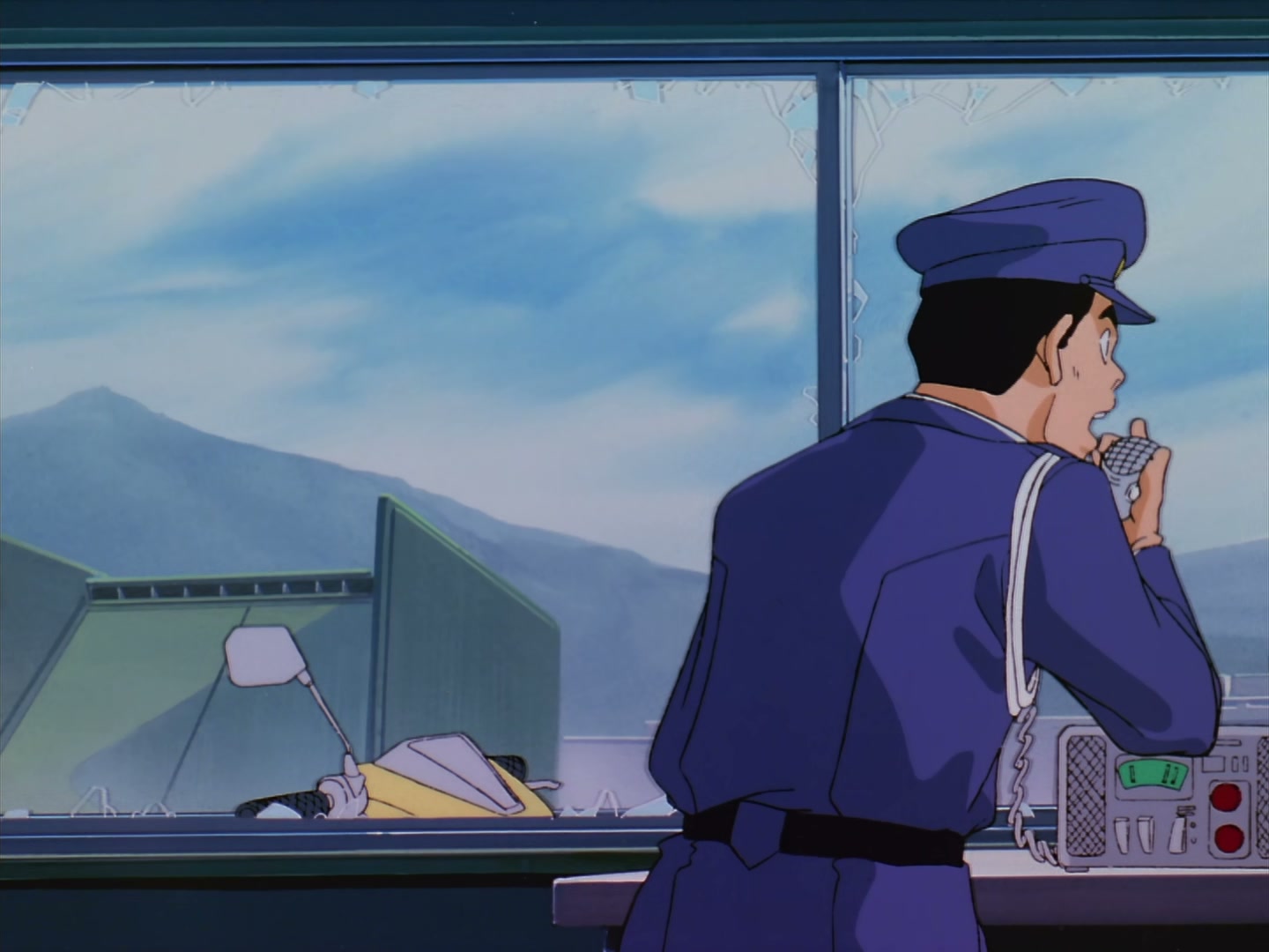 Patlabor: The TV Series Ep 1: Ingram Activated @ 00:11:35