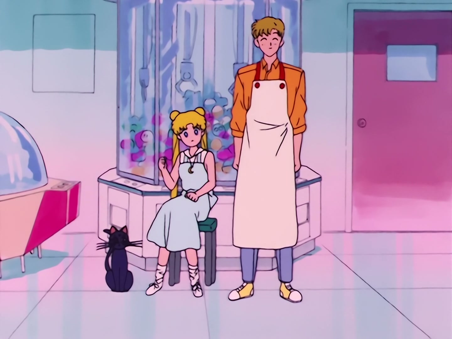 Sailor Moon Ep 17: Is Usagi a Model? The Focus of the Monster Camera @ 00:07:55