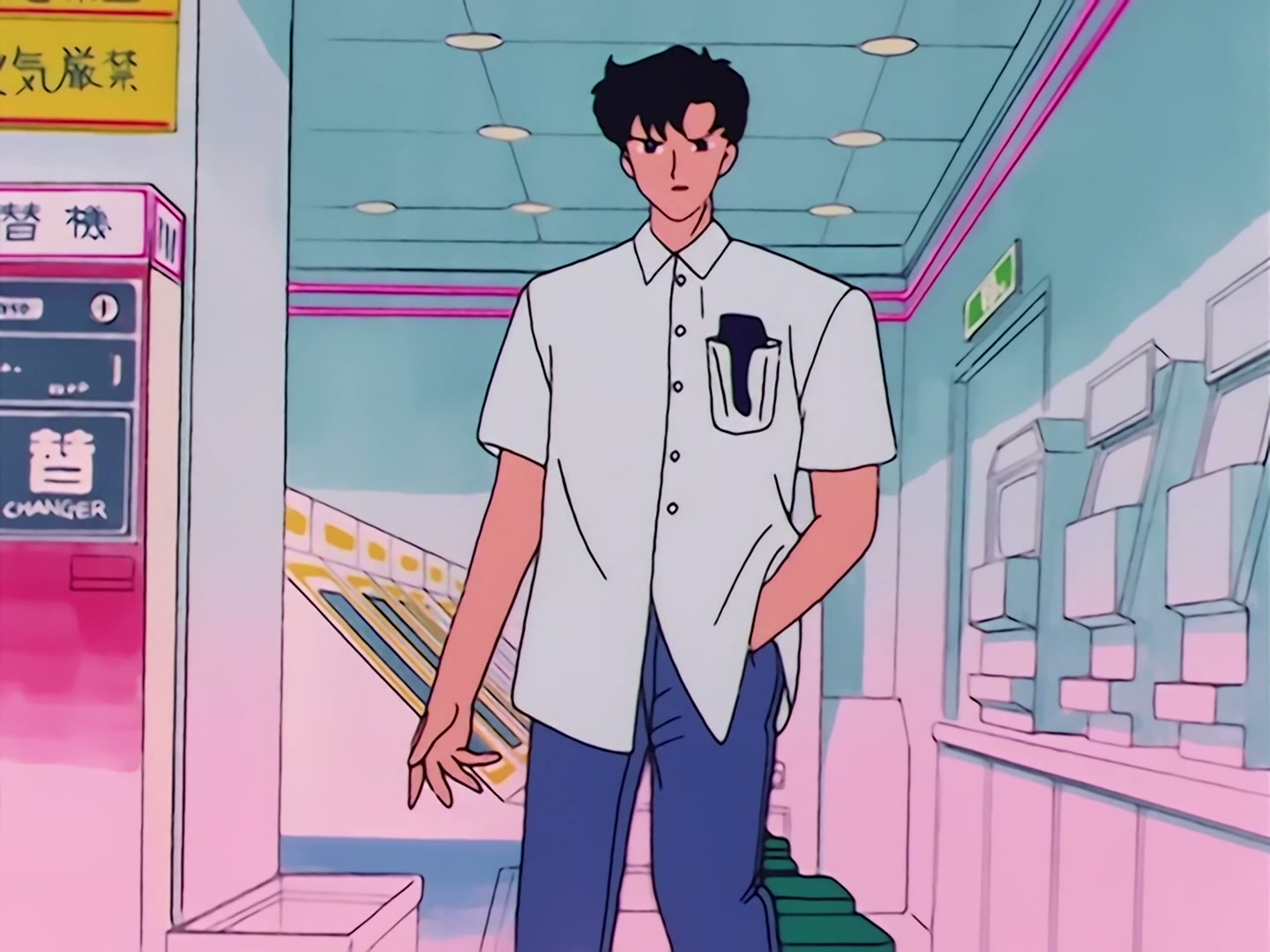 Sailor Moon Ep 17: Is Usagi a Model? The Focus of the Monster Camera @ 00:08:04