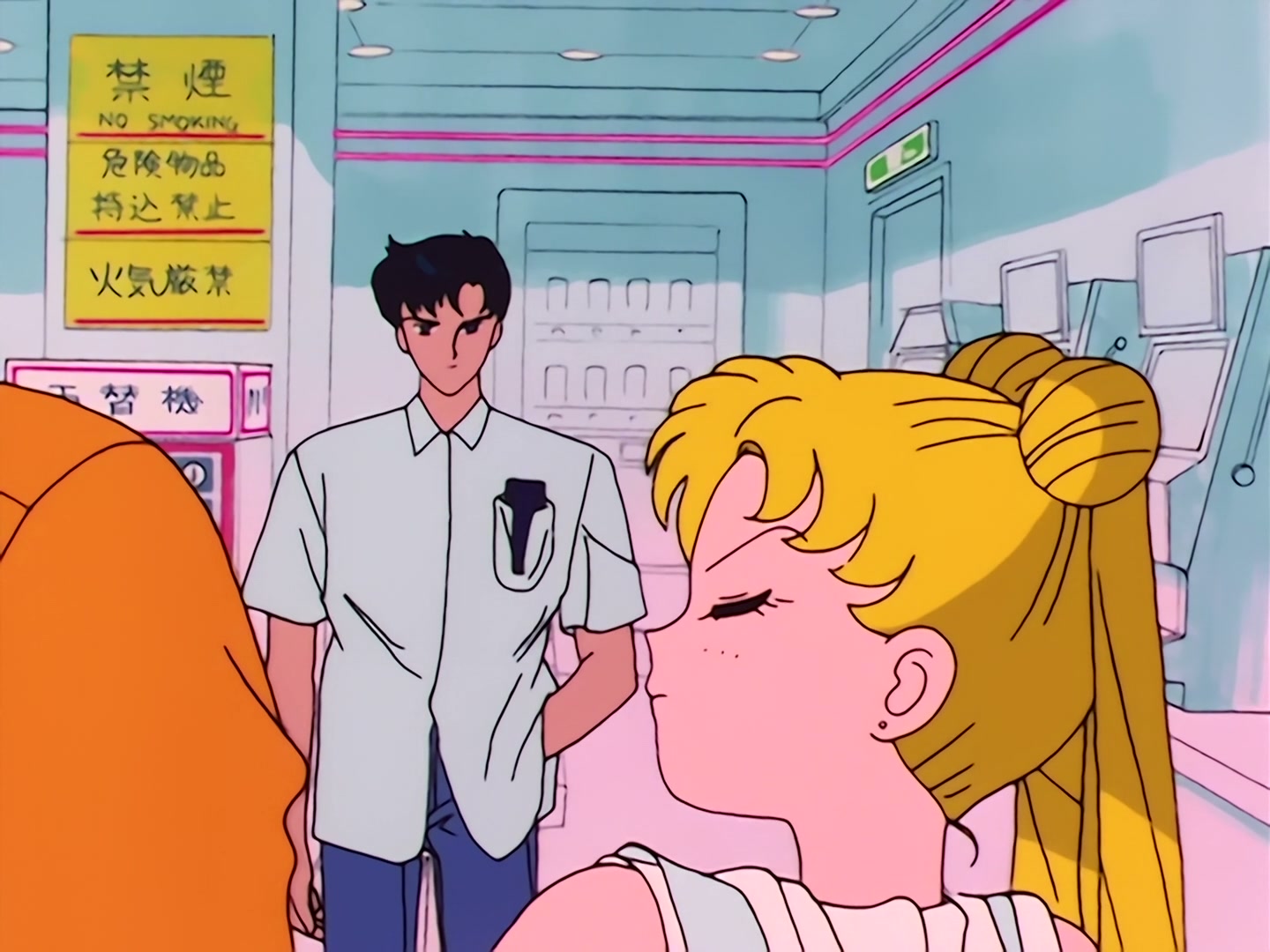 Sailor Moon Ep 17: Is Usagi a Model? The Focus of the Monster Camera @ 00:08:38