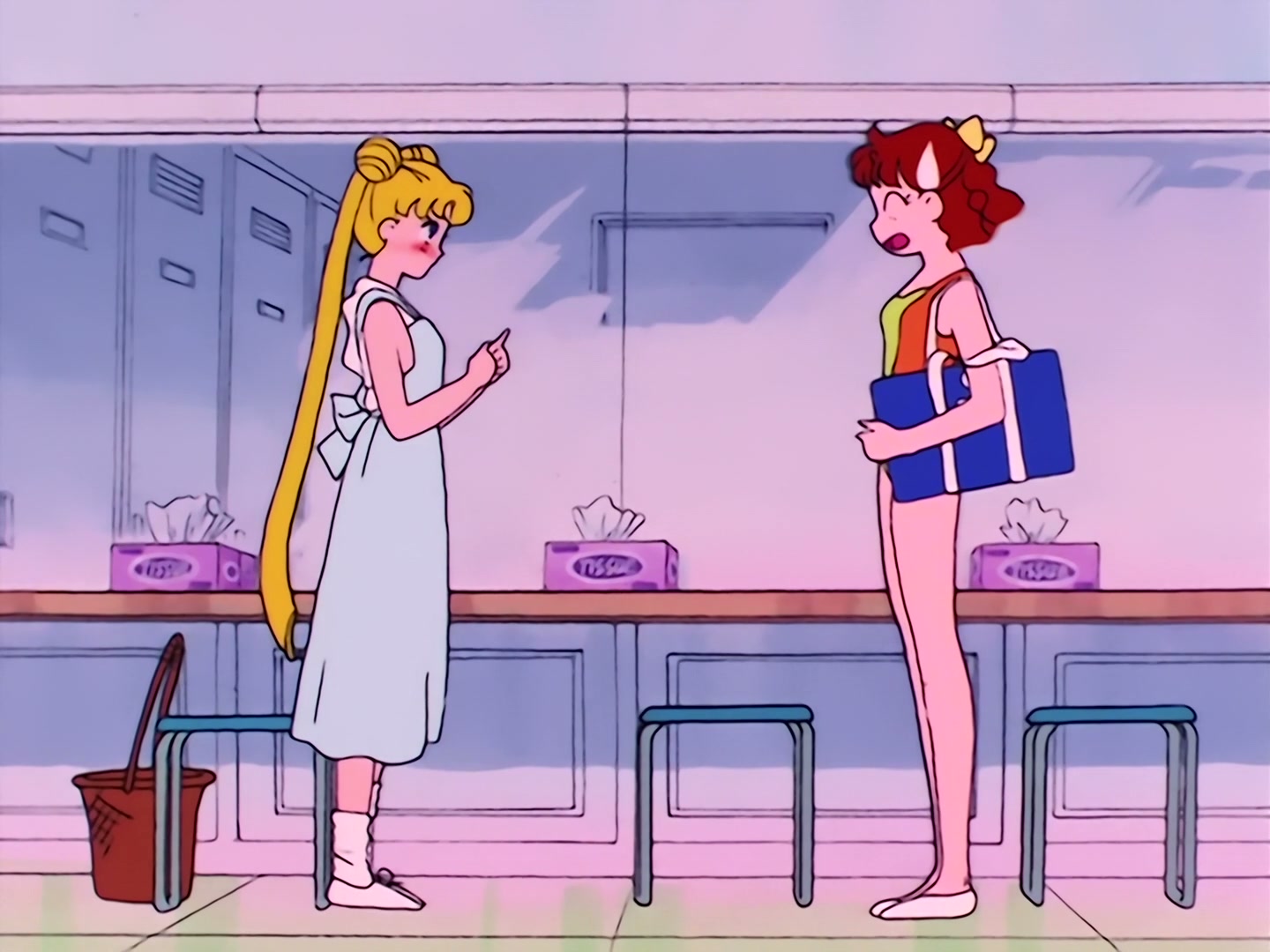 Sailor Moon Ep 17: Is Usagi a Model? The Focus of the Monster Camera @ 00:11:36
