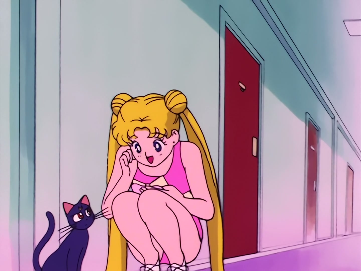 Sailor Moon Ep 17: Is Usagi a Model? The Focus of the Monster Camera @ 00:13:16