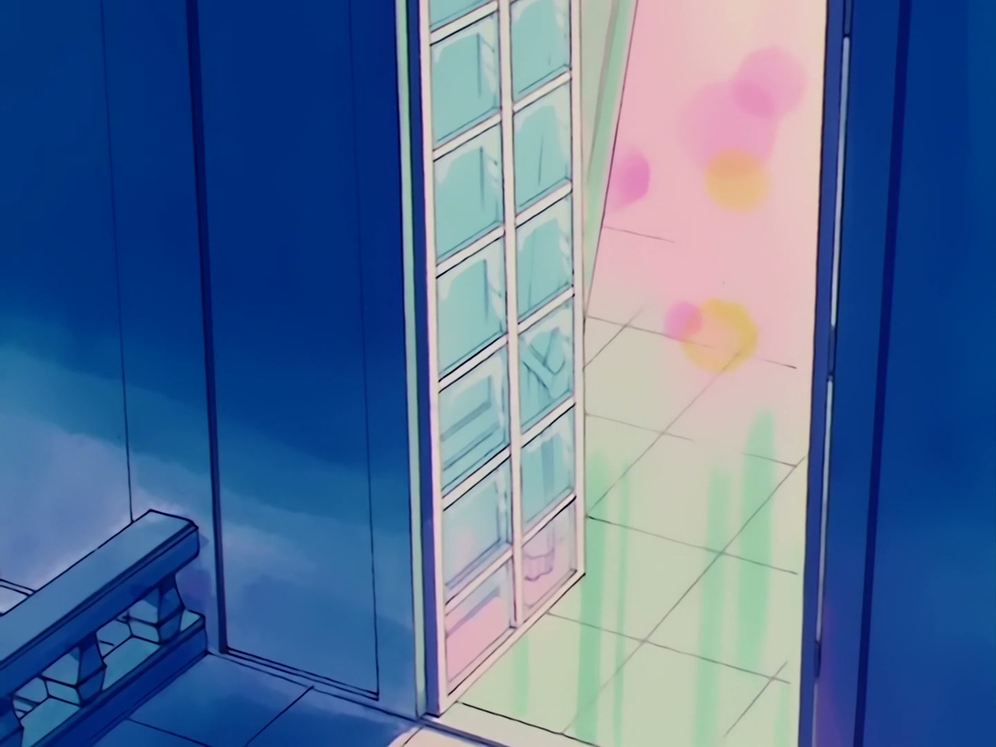 Sailor Moon Ep 22: Romance Under the Moon! Usagi's First Kiss @ 00:11:32
