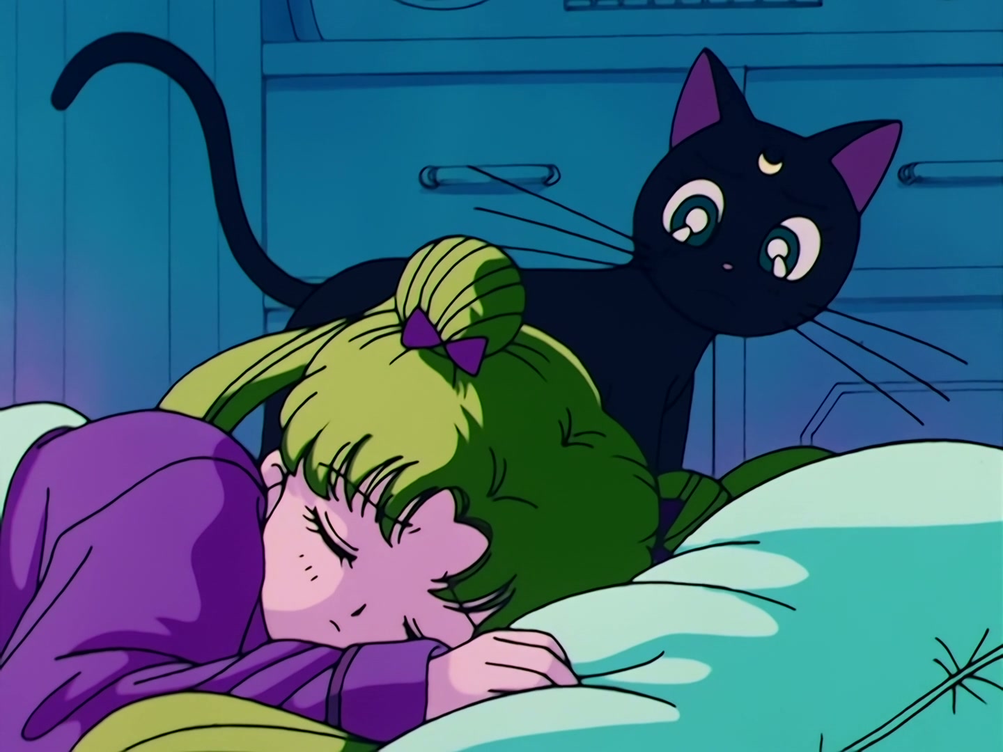 Sailor Moon Ep 36: Usagi is Confused! Is Tuxedo Mask Evil? @ 00:02:43