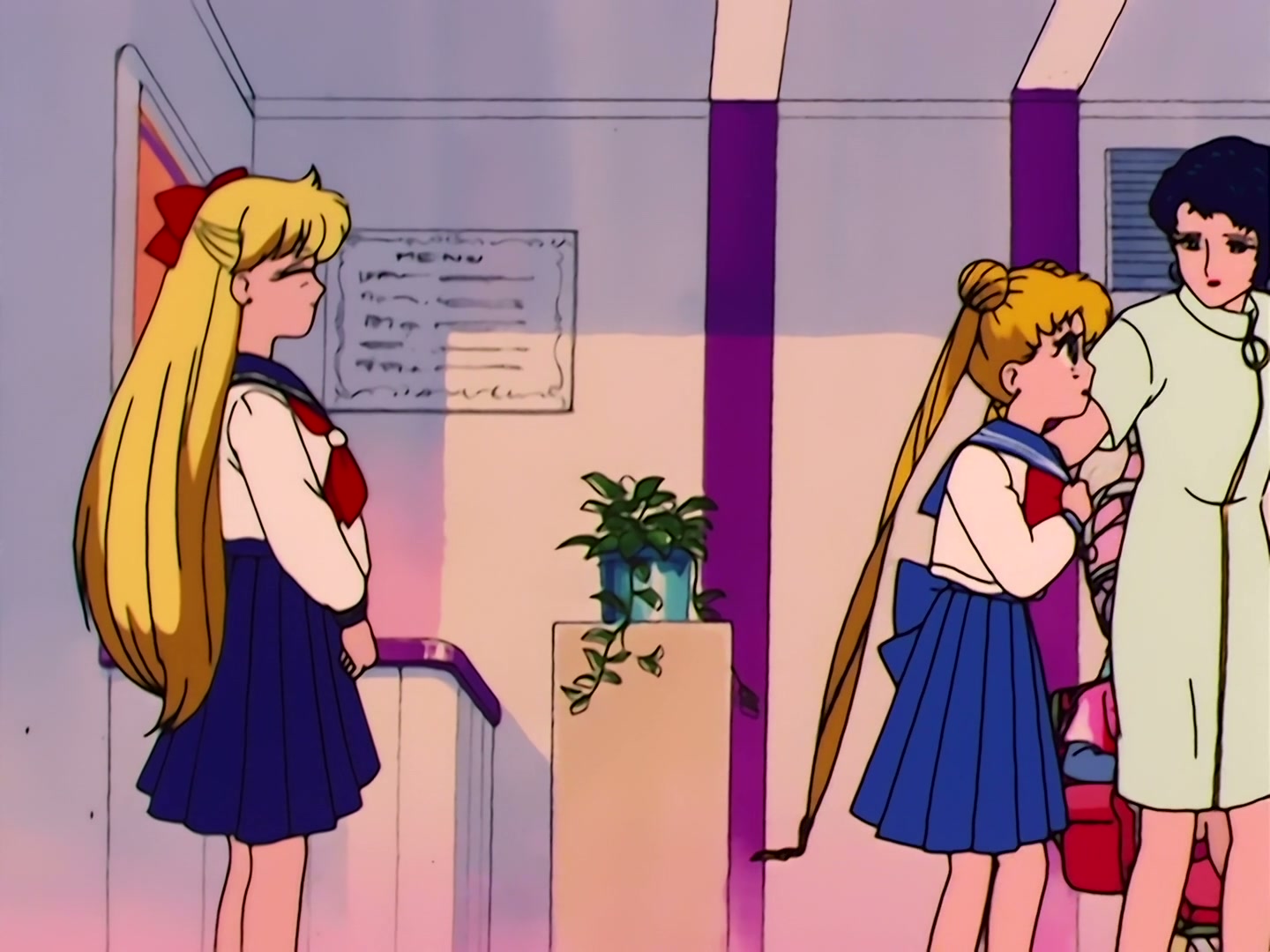 Sailor Moon Ep 36: Usagi is Confused! Is Tuxedo Mask Evil? @ 00:08:43
