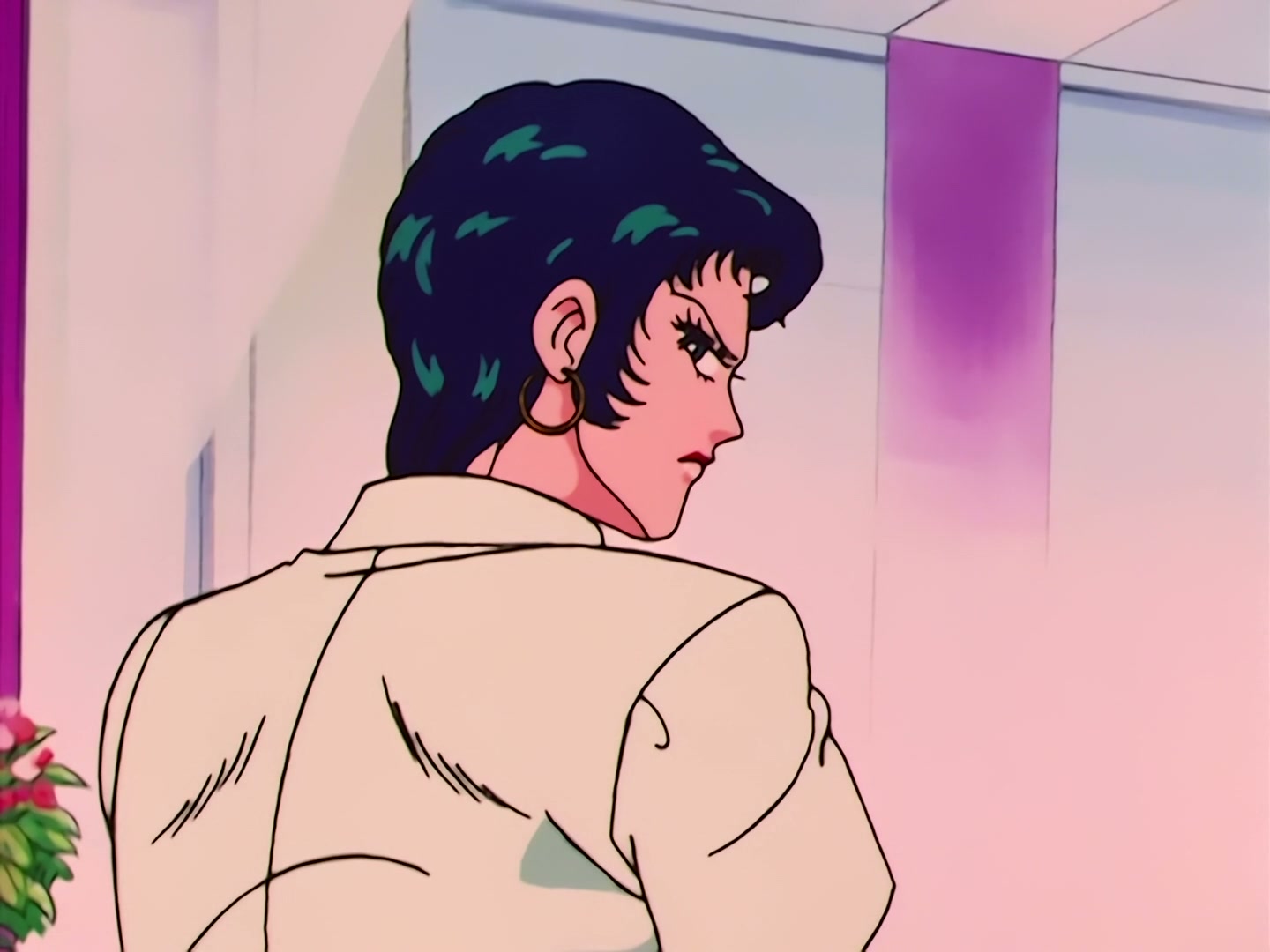 Sailor Moon Ep 36: Usagi is Confused! Is Tuxedo Mask Evil? @ 00:10:14