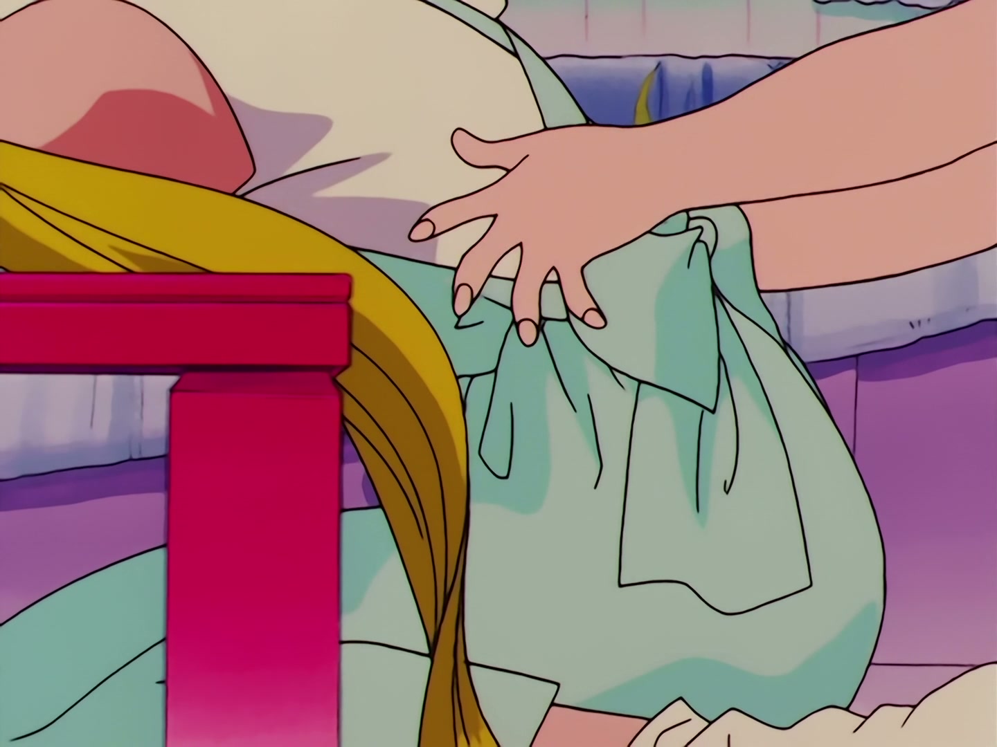 Sailor Moon Ep 63: Women Must Be Strong and Beautiful! Rei's New Special Move @ 00:03:09