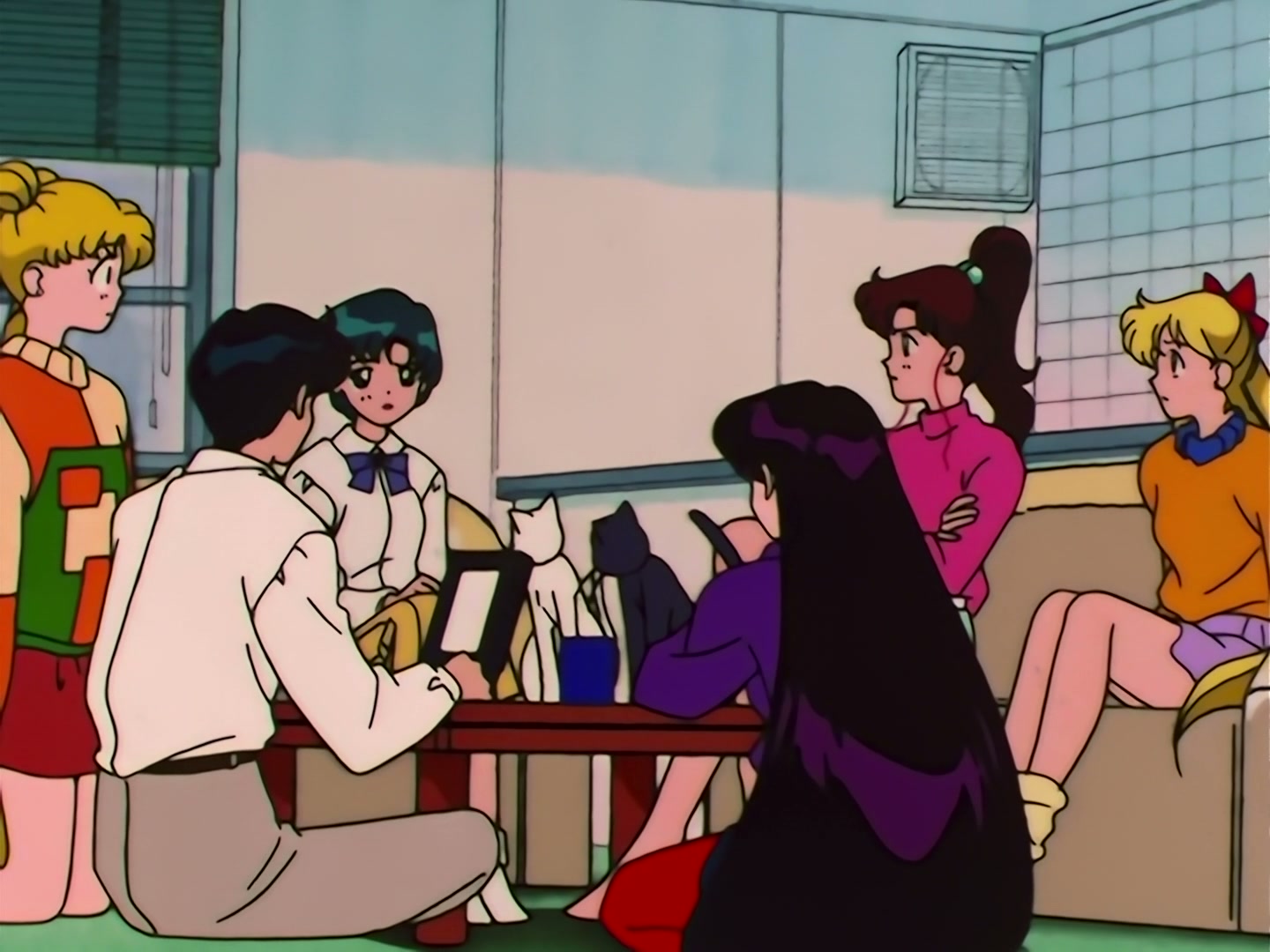 Sailor Moon Ep 120: The Amazon Trio's Stormy Love! Minako's Two-Timing Plan @ 00:04:31
