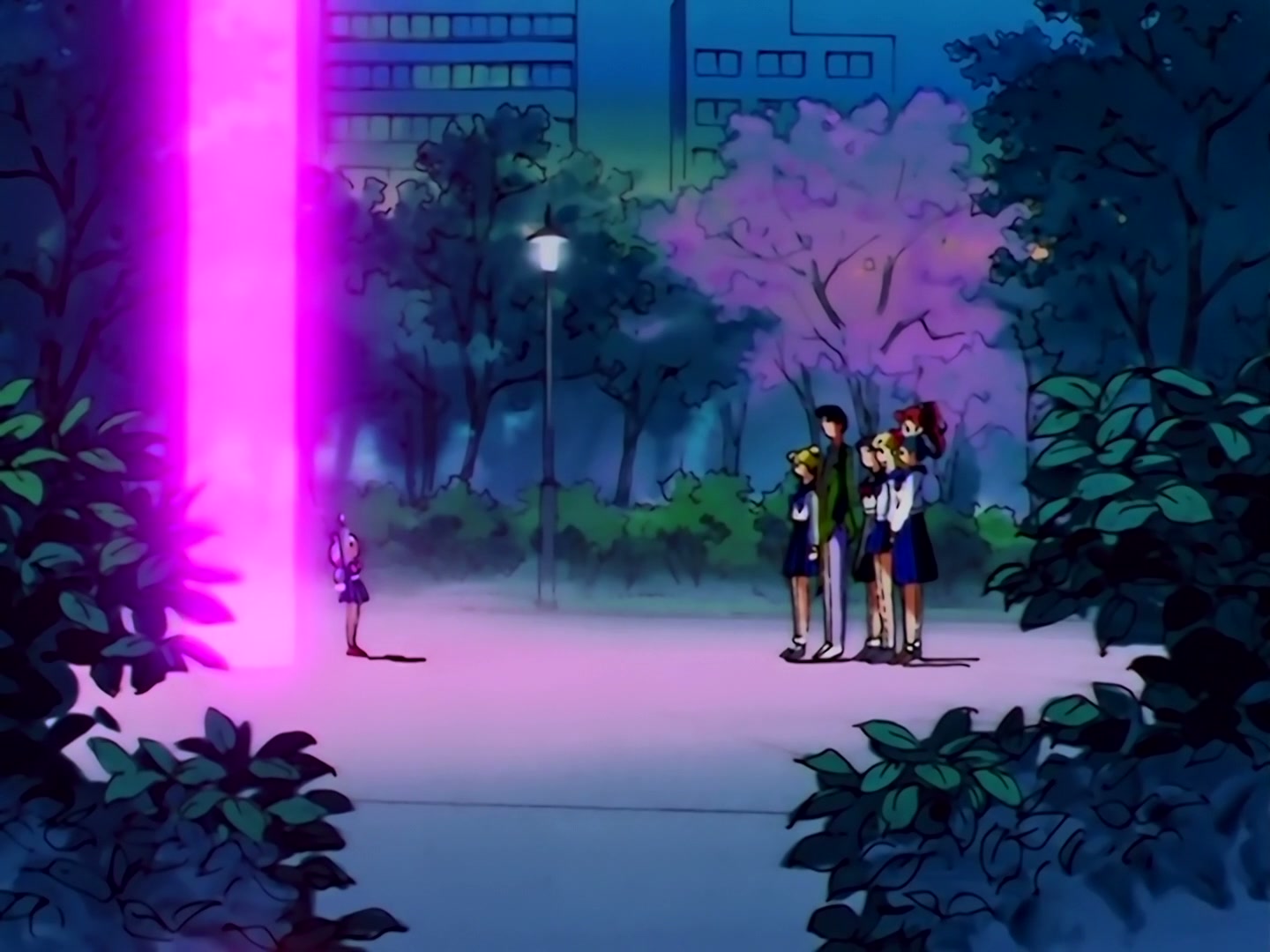 Sailor Moon Ep 167: The Flower of Nightmares Scatters! The Queen of Darkness Returns @ 00:07:29