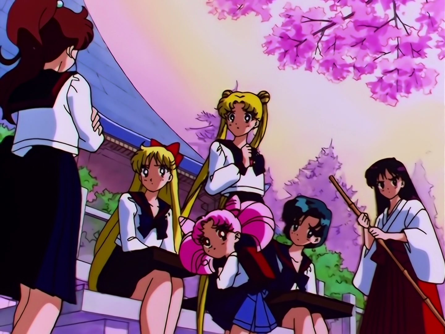 Sailor Moon Ep 169: The Cursed Mirror! Mamoru Caught in a Nightmare @ 00:12:03