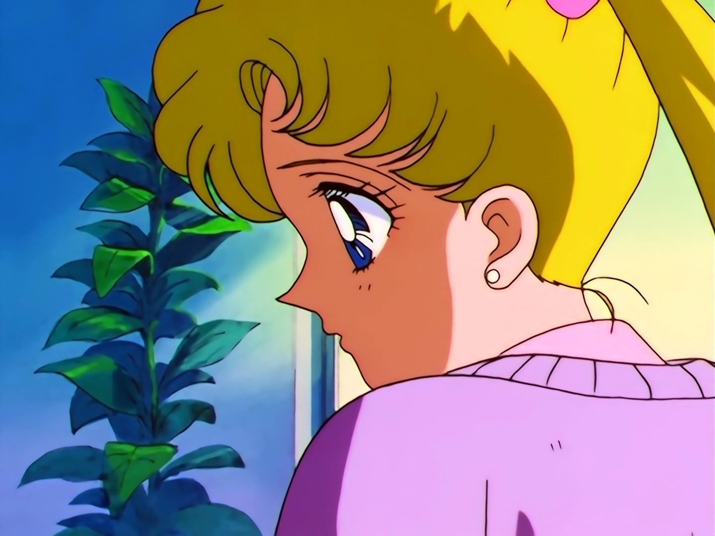 Sailor Moon Ep 193: The Stolen Silver Crystal: Princess Kakyu Appears @ 00:08:33