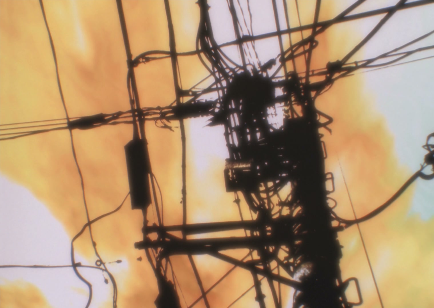 Serial Experiments Lain Ep 7: Society @ 00:06:19