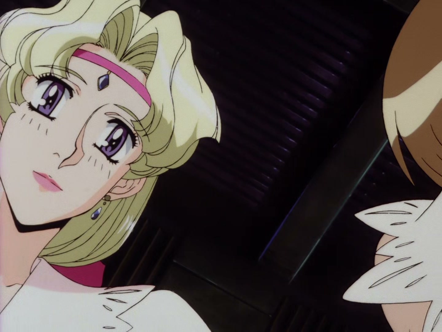 The Vision of Escaflowne Ep 10: The Blue-Eyed Prince @ 00:04:58