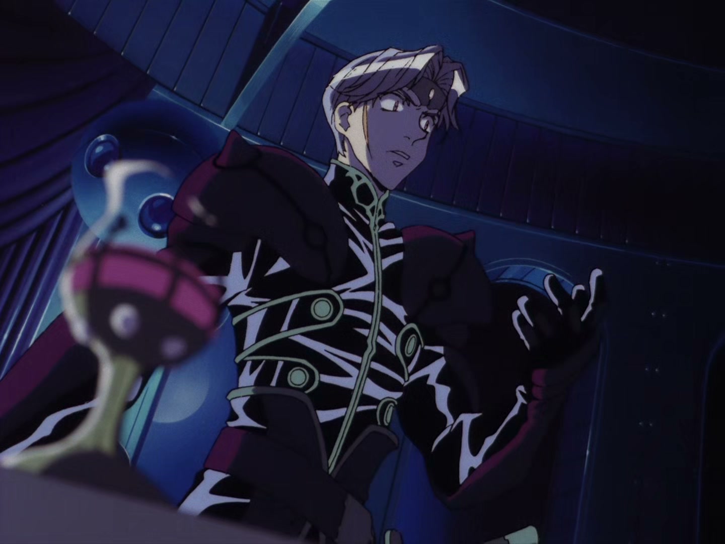 The Vision of Escaflowne Ep 10: The Blue-Eyed Prince @ 00:06:55